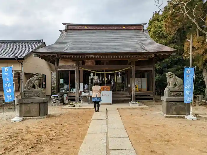 椿ノ海　水神社の本殿