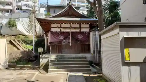 出世稲荷神社（春日稲荷神社）の本殿・本堂