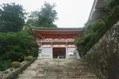 青岸渡寺の山門・神門