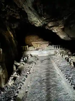 御厨人窟・神明窟(高知県)