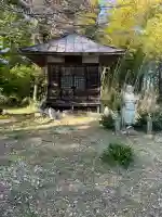 善光寺の{uncategorized: "未分類", other: "その他", undefined: "問題あり", building: "その他建物", grave: "お墓", sacred_gate: "鳥居", guardian: "狛犬", statue: "像", buddha: "仏像", history: "歴史", nature: "自然", garden: "庭園", animal: "動物", pagoda: "塔", temizu: "手水舎", mountain_gate: "山門・神門", sanctuary: "本殿・本堂", subordinate: "末社・摂社", art: "芸術", scenery: "景色", jizo: "地蔵", ema: "絵馬", goshuin: "御朱印", omikuji: "おみくじ", items: "授与品その他", amulet: "お守り", goshuincho: "御朱印帳", eats: "食事", festival: "お祭り", votive_dance: "神楽", shichigosan: "七五三参", wedding: "結婚式", experience: "体験その他", initially: "初詣", around: "周辺", anti_infection: "感染症対策"}