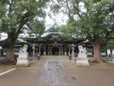 穴八幡宮の本殿・本堂
