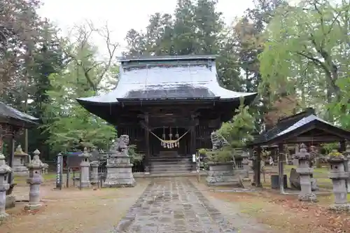 田村神社の本殿・本堂