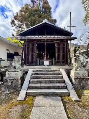興玉神社の{uncategorized: "未分類", other: "その他", undefined: "問題あり", building: "その他建物", grave: "お墓", sacred_gate: "鳥居", guardian: "狛犬", statue: "像", buddha: "仏像", history: "歴史", nature: "自然", garden: "庭園", animal: "動物", pagoda: "塔", temizu: "手水舎", mountain_gate: "山門・神門", sanctuary: "本殿・本堂", subordinate: "末社・摂社", art: "芸術", scenery: "景色", jizo: "地蔵", ema: "絵馬", goshuin: "御朱印", omikuji: "おみくじ", items: "授与品その他", amulet: "お守り", goshuincho: "御朱印帳", eats: "食事", festival: "お祭り", votive_dance: "神楽", shichigosan: "七五三参", wedding: "結婚式", experience: "体験その他", initially: "初詣", around: "周辺", anti_infection: "感染症対策"}