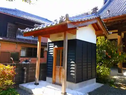 唯信寺の末社・摂社