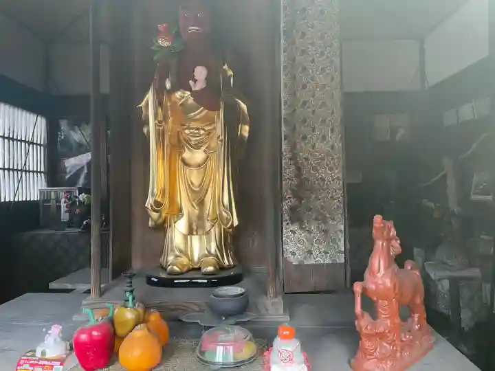 済興寺の{uncategorized: "未分類", other: "その他", undefined: "問題あり", building: "その他建物", grave: "お墓", sacred_gate: "鳥居", guardian: "狛犬", statue: "像", buddha: "仏像", history: "歴史", nature: "自然", garden: "庭園", animal: "動物", pagoda: "塔", temizu: "手水舎", mountain_gate: "山門・神門", sanctuary: "本殿・本堂", subordinate: "末社・摂社", art: "芸術", scenery: "景色", jizo: "地蔵", ema: "絵馬", goshuin: "御朱印", omikuji: "おみくじ", items: "授与品その他", amulet: "お守り", goshuincho: "御朱印帳", eats: "食事", festival: "お祭り", votive_dance: "神楽", shichigosan: "七五三参", wedding: "結婚式", experience: "体験その他", initially: "初詣", around: "周辺", anti_infection: "感染症対策"}