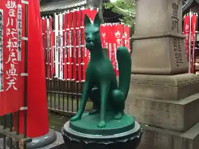 豊川稲荷東京別院の狛犬