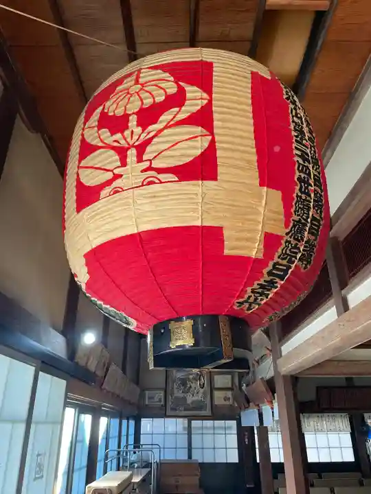 宗隆寺の{uncategorized: "未分類", other: "その他", undefined: "問題あり", building: "その他建物", grave: "お墓", sacred_gate: "鳥居", guardian: "狛犬", statue: "像", buddha: "仏像", history: "歴史", nature: "自然", garden: "庭園", animal: "動物", pagoda: "塔", temizu: "手水舎", mountain_gate: "山門・神門", sanctuary: "本殿・本堂", subordinate: "末社・摂社", art: "芸術", scenery: "景色", jizo: "地蔵", ema: "絵馬", goshuin: "御朱印", omikuji: "おみくじ", items: "授与品その他", amulet: "お守り", goshuincho: "御朱印帳", eats: "食事", festival: "お祭り", votive_dance: "神楽", shichigosan: "七五三参", wedding: "結婚式", experience: "体験その他", initially: "初詣", around: "周辺", anti_infection: "感染症対策"}