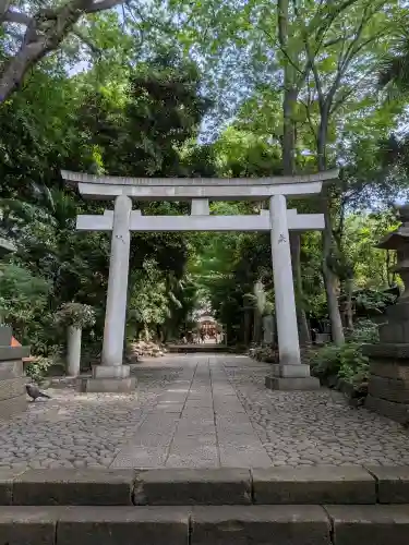 代々木八幡宮の{uncategorized: "未分類", other: "その他", undefined: "問題あり", building: "その他建物", grave: "お墓", sacred_gate: "鳥居", guardian: "狛犬", statue: "像", buddha: "仏像", history: "歴史", nature: "自然", garden: "庭園", animal: "動物", pagoda: "塔", temizu: "手水舎", mountain_gate: "山門・神門", sanctuary: "本殿・本堂", subordinate: "末社・摂社", art: "芸術", scenery: "景色", jizo: "地蔵", ema: "絵馬", goshuin: "御朱印", omikuji: "おみくじ", items: "授与品その他", amulet: "お守り", goshuincho: "御朱印帳", eats: "食事", festival: "お祭り", votive_dance: "神楽", shichigosan: "七五三参", wedding: "結婚式", experience: "体験その他", initially: "初詣", around: "周辺", anti_infection: "感染症対策"}