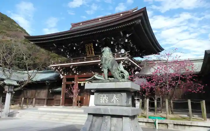 宮地嶽神社の山門・神門