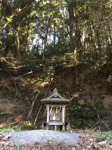 佐波々地祇神社の末社