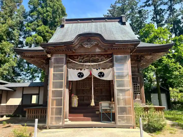 浅舞八幡神社の{uncategorized: "未分類", other: "その他", undefined: "問題あり", building: "その他建物", grave: "お墓", sacred_gate: "鳥居", guardian: "狛犬", statue: "像", buddha: "仏像", history: "歴史", nature: "自然", garden: "庭園", animal: "動物", pagoda: "塔", temizu: "手水舎", mountain_gate: "山門・神門", sanctuary: "本殿・本堂", subordinate: "末社・摂社", art: "芸術", scenery: "景色", jizo: "地蔵", ema: "絵馬", goshuin: "御朱印", omikuji: "おみくじ", items: "授与品その他", amulet: "お守り", goshuincho: "御朱印帳", eats: "食事", festival: "お祭り", votive_dance: "神楽", shichigosan: "七五三参", wedding: "結婚式", experience: "体験その他", initially: "初詣", around: "周辺", anti_infection: "感染症対策"}