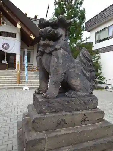 烈々布神社の狛犬