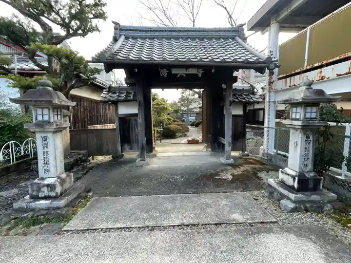 清久寺の{uncategorized: "未分類", other: "その他", undefined: "問題あり", building: "その他建物", grave: "お墓", sacred_gate: "鳥居", guardian: "狛犬", statue: "像", buddha: "仏像", history: "歴史", nature: "自然", garden: "庭園", animal: "動物", pagoda: "塔", temizu: "手水舎", mountain_gate: "山門・神門", sanctuary: "本殿・本堂", subordinate: "末社・摂社", art: "芸術", scenery: "景色", jizo: "地蔵", ema: "絵馬", goshuin: "御朱印", omikuji: "おみくじ", items: "授与品その他", amulet: "お守り", goshuincho: "御朱印帳", eats: "食事", festival: "お祭り", votive_dance: "神楽", shichigosan: "七五三参", wedding: "結婚式", experience: "体験その他", initially: "初詣", around: "周辺", anti_infection: "感染症対策"}
