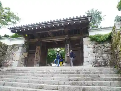 三千院門跡の山門・神門