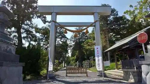 伊奈冨神社の鳥居
