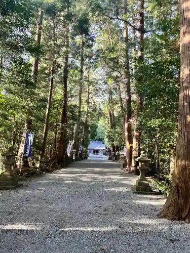 宇太水分神社（下社）の{uncategorized: "未分類", other: "その他", undefined: "問題あり", building: "その他建物", grave: "お墓", sacred_gate: "鳥居", guardian: "狛犬", statue: "像", buddha: "仏像", history: "歴史", nature: "自然", garden: "庭園", animal: "動物", pagoda: "塔", temizu: "手水舎", mountain_gate: "山門・神門", sanctuary: "本殿・本堂", subordinate: "末社・摂社", art: "芸術", scenery: "景色", jizo: "地蔵", ema: "絵馬", goshuin: "御朱印", omikuji: "おみくじ", items: "授与品その他", amulet: "お守り", goshuincho: "御朱印帳", eats: "食事", festival: "お祭り", votive_dance: "神楽", shichigosan: "七五三参", wedding: "結婚式", experience: "体験その他", initially: "初詣", around: "周辺", anti_infection: "感染症対策"}