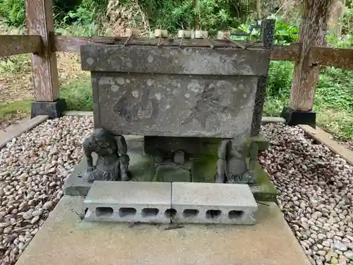 山荻神社の手水舎