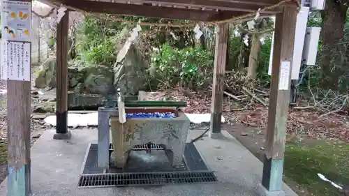 青海神社の手水舎