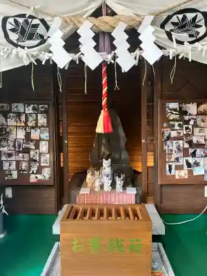 忠猫神社の{uncategorized: "未分類", other: "その他", undefined: "問題あり", building: "その他建物", grave: "お墓", sacred_gate: "鳥居", guardian: "狛犬", statue: "像", buddha: "仏像", history: "歴史", nature: "自然", garden: "庭園", animal: "動物", pagoda: "塔", temizu: "手水舎", mountain_gate: "山門・神門", sanctuary: "本殿・本堂", subordinate: "末社・摂社", art: "芸術", scenery: "景色", jizo: "地蔵", ema: "絵馬", goshuin: "御朱印", omikuji: "おみくじ", items: "授与品その他", amulet: "お守り", goshuincho: "御朱印帳", eats: "食事", festival: "お祭り", votive_dance: "神楽", shichigosan: "七五三参", wedding: "結婚式", experience: "体験その他", initially: "初詣", around: "周辺", anti_infection: "感染症対策"}
