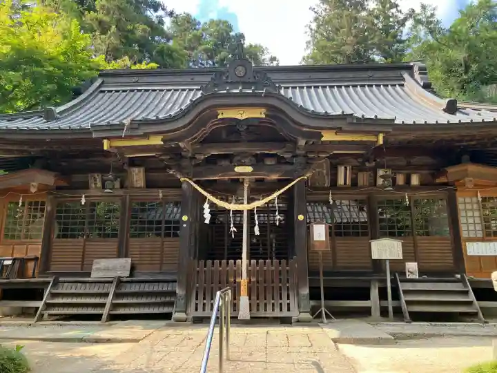 雄琴神社の本殿・本堂