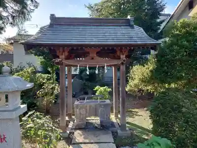 御嶽社（与野七福神弁財天）の手水舎