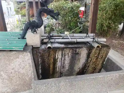 勝部神社の手水舎