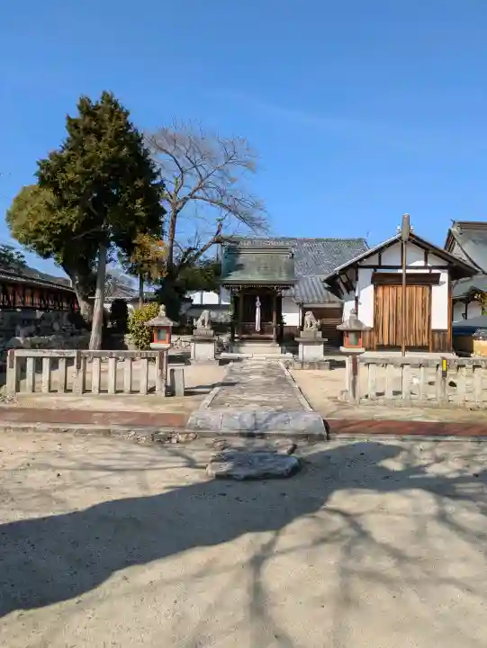 大将軍神社の{uncategorized: "未分類", other: "その他", undefined: "問題あり", building: "その他建物", grave: "お墓", sacred_gate: "鳥居", guardian: "狛犬", statue: "像", buddha: "仏像", history: "歴史", nature: "自然", garden: "庭園", animal: "動物", pagoda: "塔", temizu: "手水舎", mountain_gate: "山門・神門", sanctuary: "本殿・本堂", subordinate: "末社・摂社", art: "芸術", scenery: "景色", jizo: "地蔵", ema: "絵馬", goshuin: "御朱印", omikuji: "おみくじ", items: "授与品その他", amulet: "お守り", goshuincho: "御朱印帳", eats: "食事", festival: "お祭り", votive_dance: "神楽", shichigosan: "七五三参", wedding: "結婚式", experience: "体験その他", initially: "初詣", around: "周辺", anti_infection: "感染症対策"}