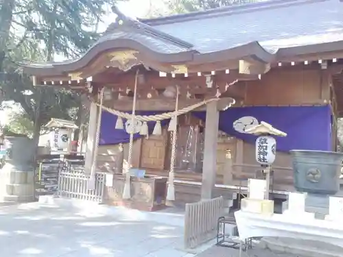 草加神社の本殿