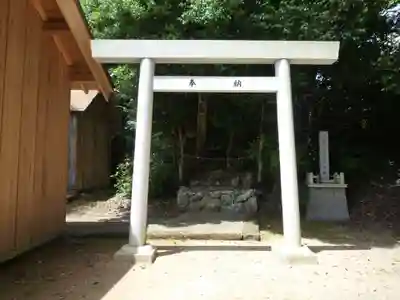 宇氣比神社の末社・摂社
