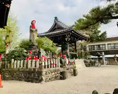 荒子観音（観音寺）の建物その他