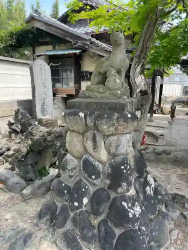 伊奈利神社の{uncategorized: "未分類", other: "その他", undefined: "問題あり", building: "その他建物", grave: "お墓", sacred_gate: "鳥居", guardian: "狛犬", statue: "像", buddha: "仏像", history: "歴史", nature: "自然", garden: "庭園", animal: "動物", pagoda: "塔", temizu: "手水舎", mountain_gate: "山門・神門", sanctuary: "本殿・本堂", subordinate: "末社・摂社", art: "芸術", scenery: "景色", jizo: "地蔵", ema: "絵馬", goshuin: "御朱印", omikuji: "おみくじ", items: "授与品その他", amulet: "お守り", goshuincho: "御朱印帳", eats: "食事", festival: "お祭り", votive_dance: "神楽", shichigosan: "七五三参", wedding: "結婚式", experience: "体験その他", initially: "初詣", around: "周辺", anti_infection: "感染症対策"}