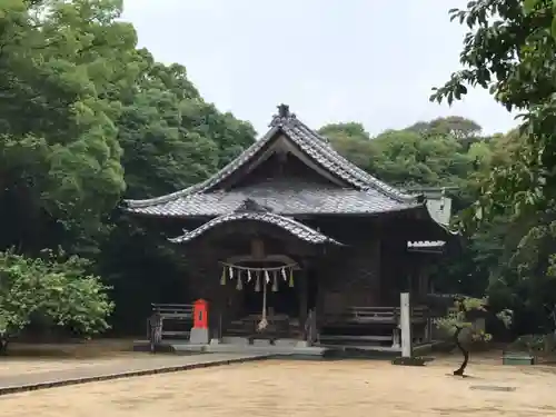 鏡神社の本殿