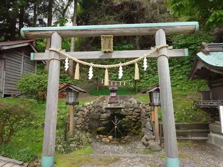 高穂神社の末社・摂社