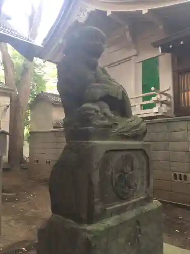 神明氷川神社の狛犬