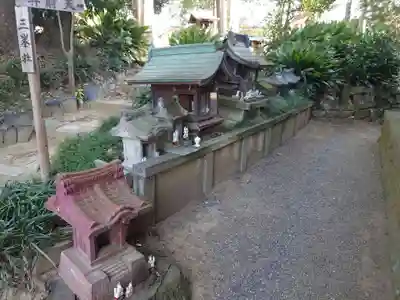 尾曳稲荷神社の末社・摂社