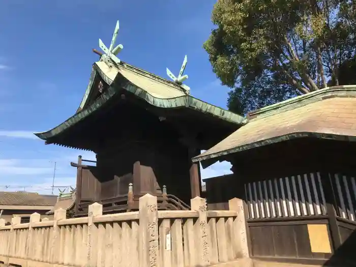 小烏神社の本殿