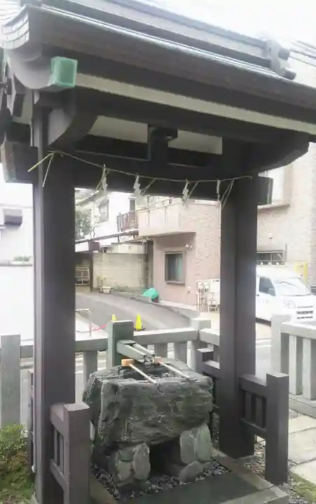 神楽坂若宮八幡神社の手水舎