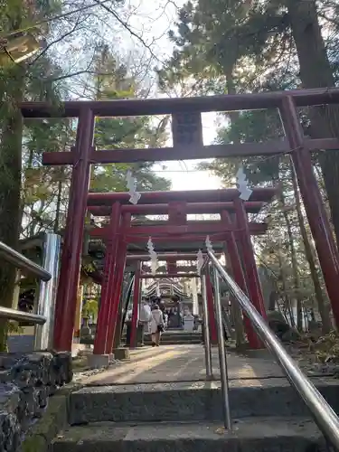 新屋山神社の鳥居