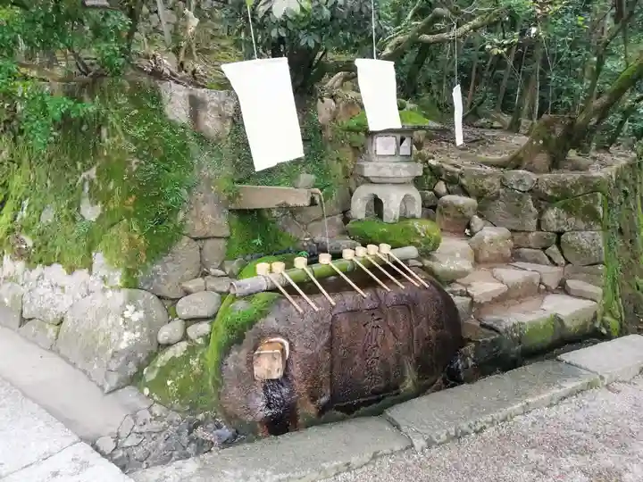 石上神宮の手水舎