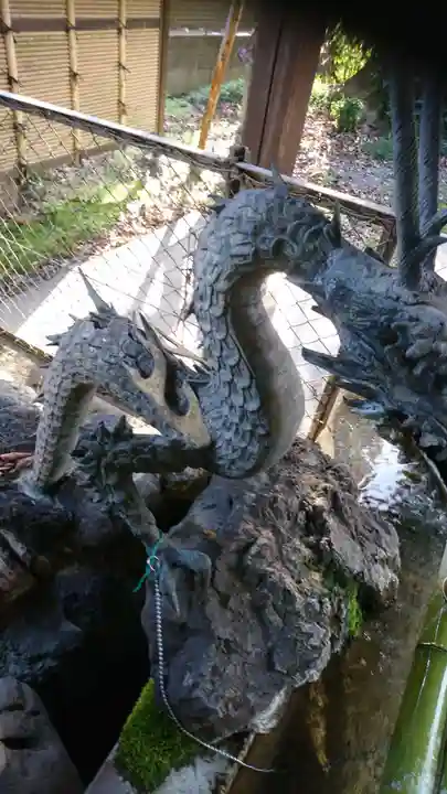 伊冨利部神社の手水舎