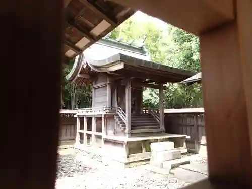 鳴神社の末社