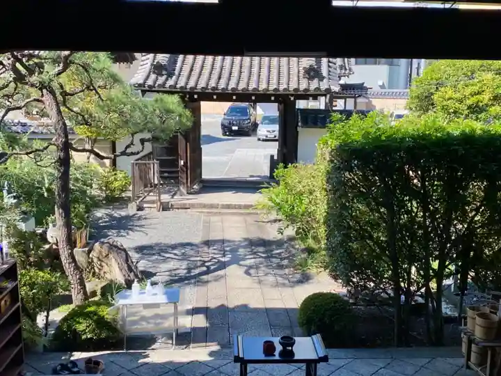 本覚寺の山門・神門