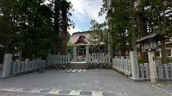 出羽神社(出羽三山神社)~三神合祭殿~(山形県)
