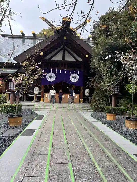 東京大神宮の{uncategorized: "未分類", other: "その他", undefined: "問題あり", building: "その他建物", grave: "お墓", sacred_gate: "鳥居", guardian: "狛犬", statue: "像", buddha: "仏像", history: "歴史", nature: "自然", garden: "庭園", animal: "動物", pagoda: "塔", temizu: "手水舎", mountain_gate: "山門・神門", sanctuary: "本殿・本堂", subordinate: "末社・摂社", art: "芸術", scenery: "景色", jizo: "地蔵", ema: "絵馬", goshuin: "御朱印", omikuji: "おみくじ", items: "授与品その他", amulet: "お守り", goshuincho: "御朱印帳", eats: "食事", festival: "お祭り", votive_dance: "神楽", shichigosan: "七五三参", wedding: "結婚式", experience: "体験その他", initially: "初詣", around: "周辺", anti_infection: "感染症対策"}