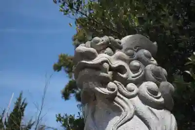 山梨縣護國神社の狛犬