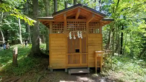 阿寒岳神社奥之院の本殿