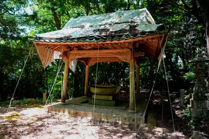 降松神社の手水舎