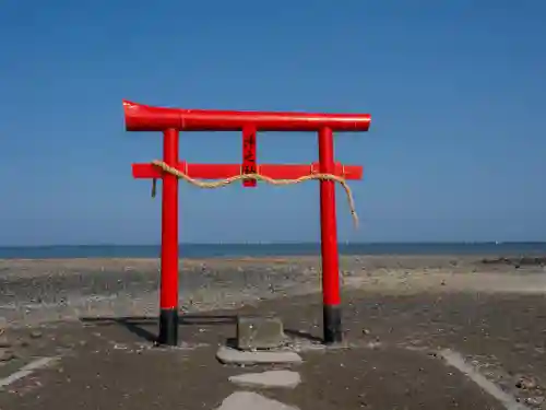 大魚神社の{uncategorized: "未分類", other: "その他", undefined: "問題あり", building: "その他建物", grave: "お墓", sacred_gate: "鳥居", guardian: "狛犬", statue: "像", buddha: "仏像", history: "歴史", nature: "自然", garden: "庭園", animal: "動物", pagoda: "塔", temizu: "手水舎", mountain_gate: "山門・神門", sanctuary: "本殿・本堂", subordinate: "末社・摂社", art: "芸術", scenery: "景色", jizo: "地蔵", ema: "絵馬", goshuin: "御朱印", omikuji: "おみくじ", items: "授与品その他", amulet: "お守り", goshuincho: "御朱印帳", eats: "食事", festival: "お祭り", votive_dance: "神楽", shichigosan: "七五三参", wedding: "結婚式", experience: "体験その他", initially: "初詣", around: "周辺", anti_infection: "感染症対策"}