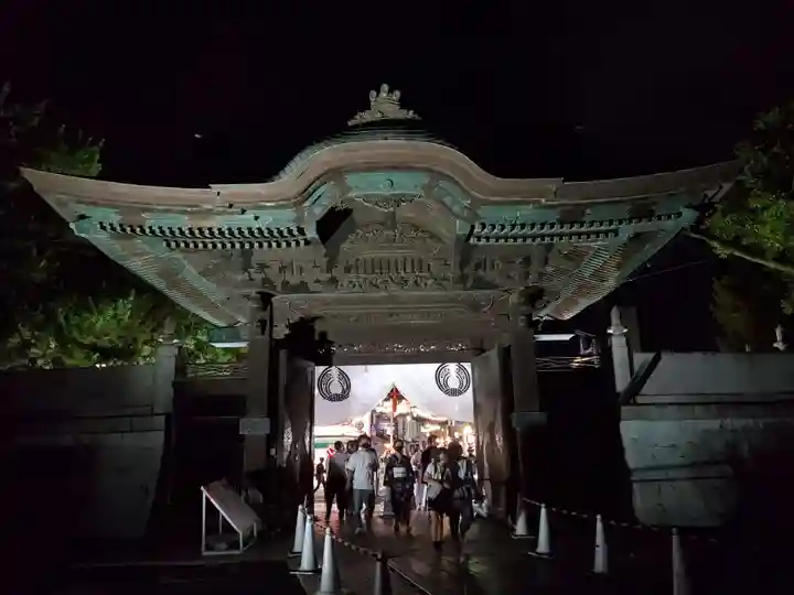 豊川閣 妙厳寺の山門・神門